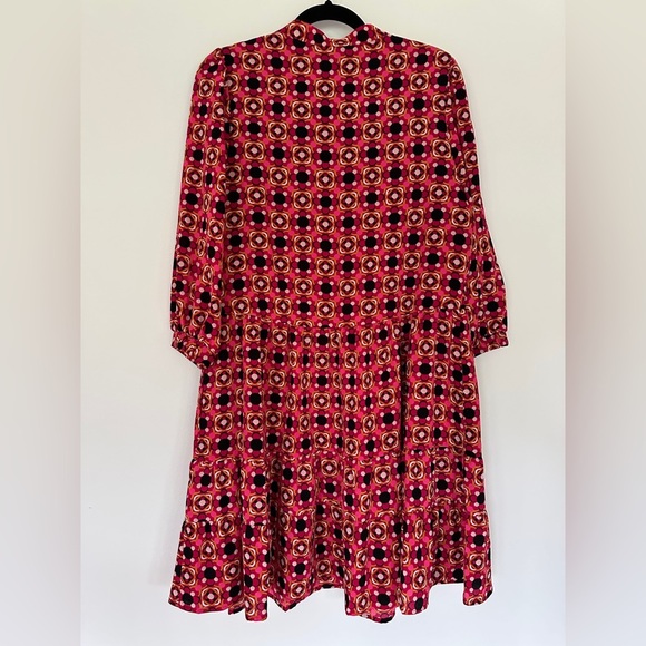 Eliza J | 3/4 Sleeve Crew Neck Short Dress | Red & Black Geometric Print Dress - Picture 7 of 10